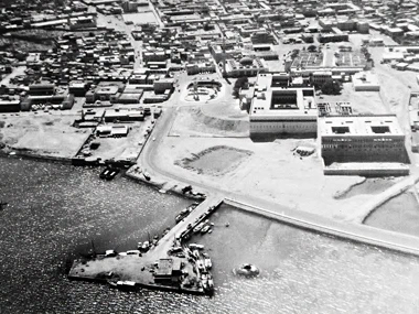 Looking north over the Ruler&rsquo;s jetty probably in the early sixties – with permission from Old Bahrein, Facebook