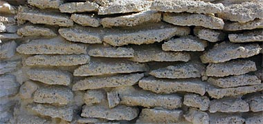 A wall constructed of faroush