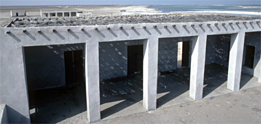The iwaan of the mosque at al-Mufjar in the north of the peninsula, November 1985