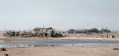 A barasti fishermen’s encampment, 1974