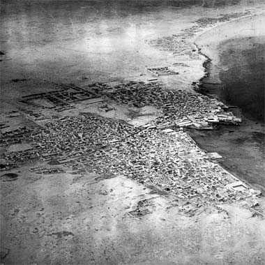An aerial view of Doha in 1952, looking from the east