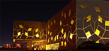 Night shot of the Liberal Arts and Science Building (LAS) in Education City