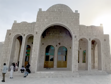 The leaning mosque at al-Shahaniyah