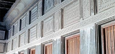 A detail of the cornice of the majlis during rehabilitation