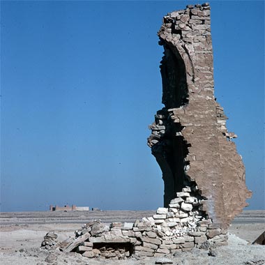 Ruins in Zubara, March 1975